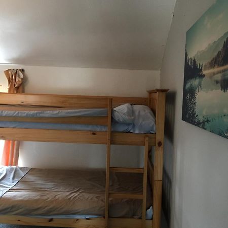 Pantyrathro International Hostel كرمرثن المظهر الخارجي الصورة