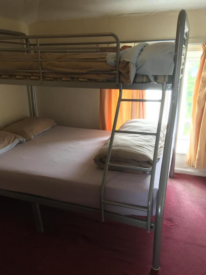 Pantyrathro International Hostel كرمرثن المظهر الخارجي الصورة