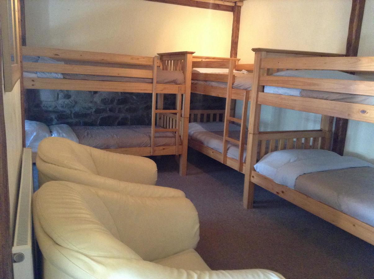 Pantyrathro International Hostel كرمرثن المظهر الخارجي الصورة