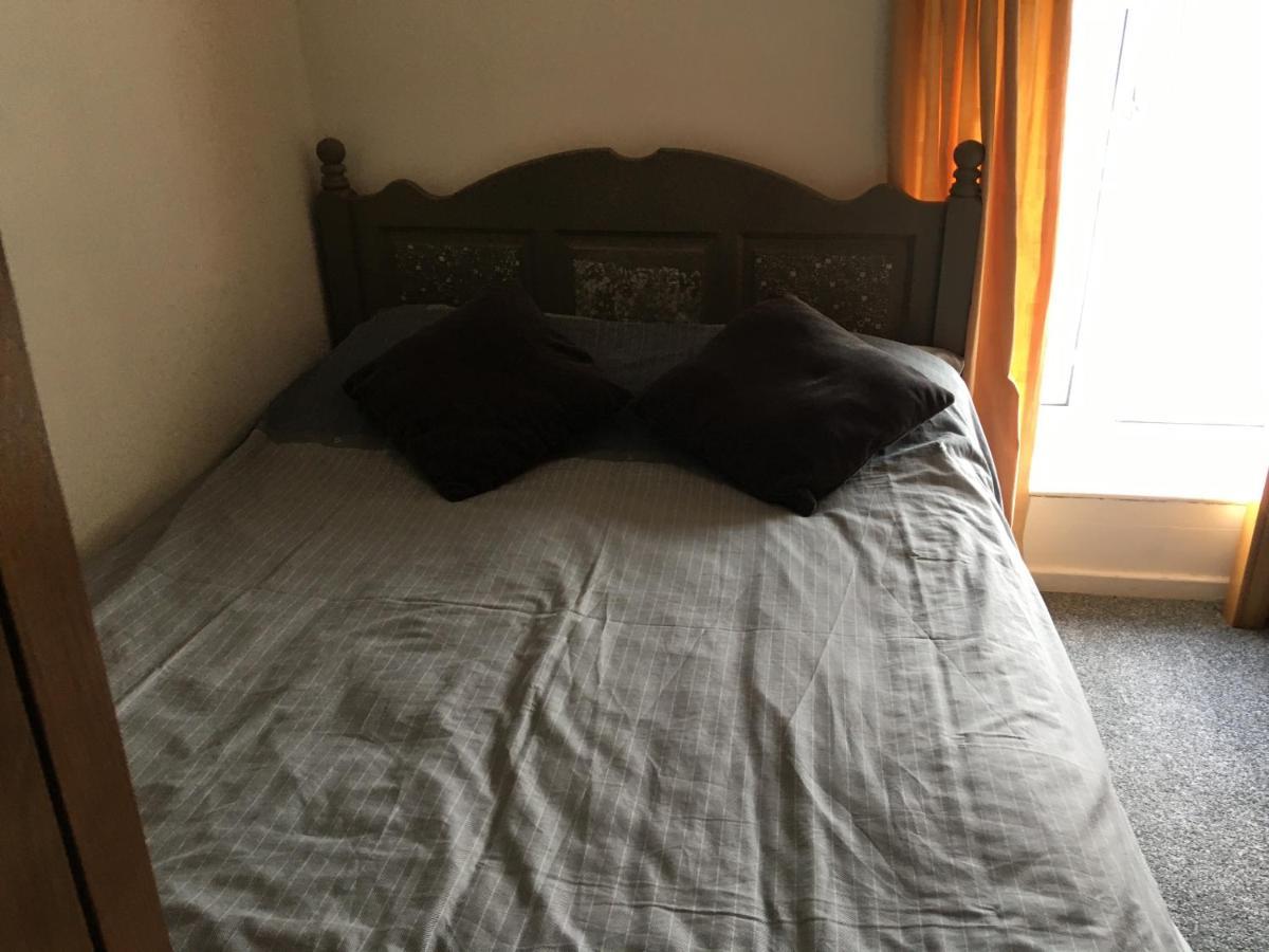 Pantyrathro International Hostel كرمرثن المظهر الخارجي الصورة